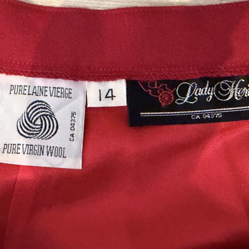 Wool skirt red, sizes M and L, like new, vintage