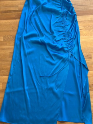 Massimo Dutti turquoise skirt new, viscose, size S, blue