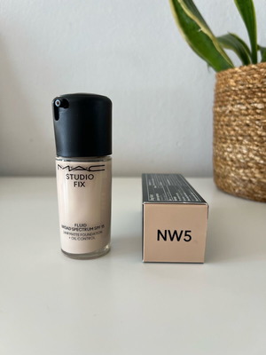 Mac Studio Fix Makeup SPF 15 NW5 new