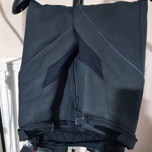 AlpineStars Missile Black leather motorcycle pants new, size 48