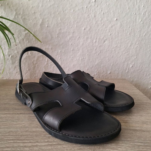 Leather black sandals like new, size 39