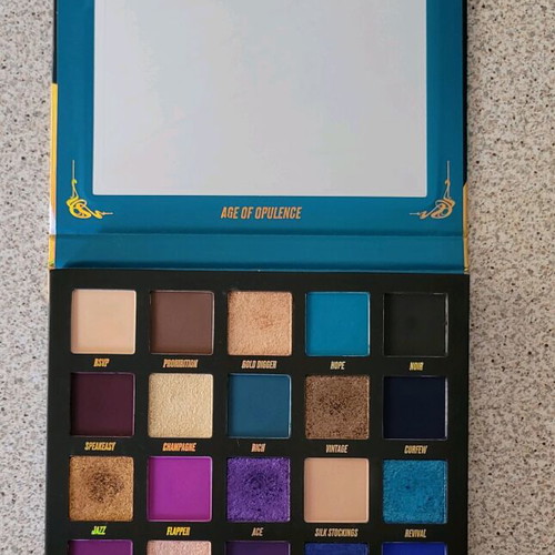 BeautyBay Age Of Opulence palette like new, limited edition