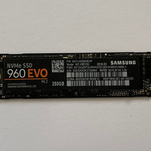 Samsung 960 EVO NVMe M.2 SSD 250GB like new