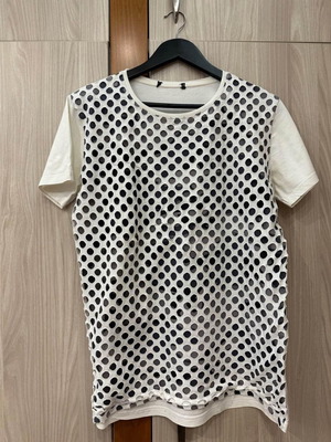 Black and white men's t-shirt size small like new