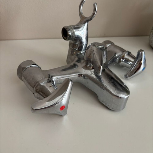 Bathtub/shower faucet used, heavy metal, classic design