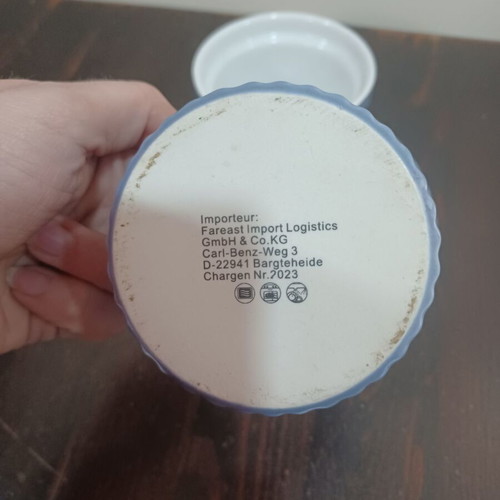 Set of 2 small heatproof dishes like new