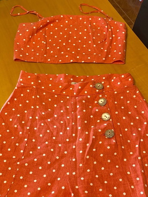 Star Body H orange-red polka dot set like new