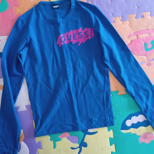 Guess medium t shirt like new, blue and pink