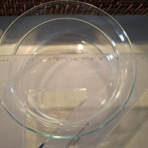 Glass bowl like new, thin glass for dessert, not for oven