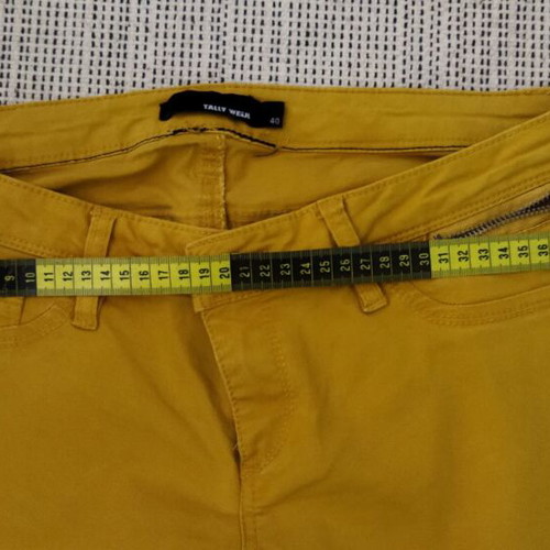 Tally Weijl mustard-croc leggings size 40 like new