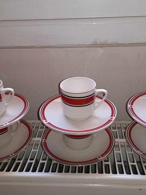 Coffee cups new, set of 6 with burgundy detail