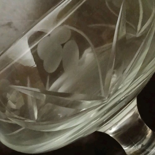 Vintage stemmed glasses set of 6 like new