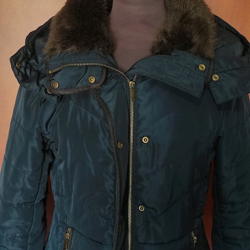 Women's quilted jacket H&M navy blue like new with fur