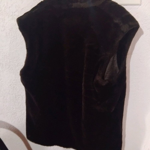 Sleeveless fur vest like new, brown