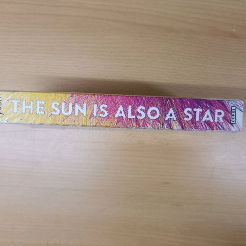 The Sun Is Also A Star by Nicola Yoon like new, English