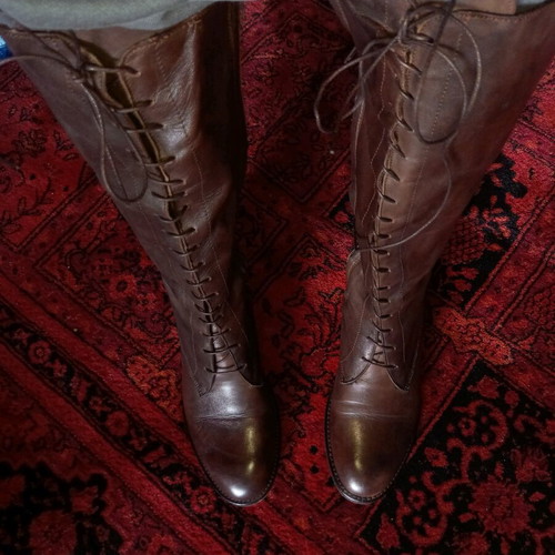 Leather boots from Italy like new, tall, dark brown