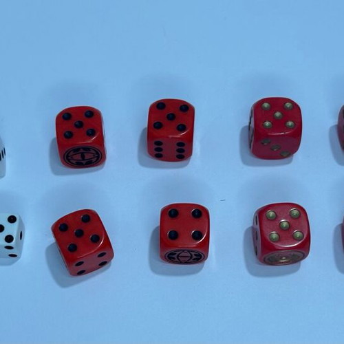 Combat Hex 2004 Sabertooth Games Dice pack of 13 like new