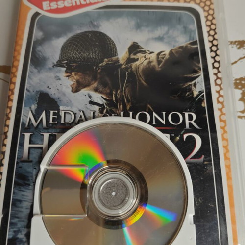 Medal of Honor Heroes 2 PSP game like new