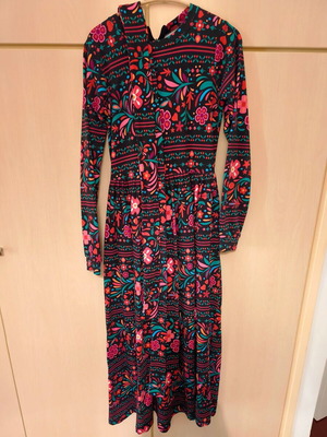 Karavan Mariloo Sweater Dress black like new, multicolor