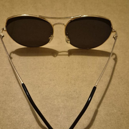 Mirror sunglasses with gold metal frame like new