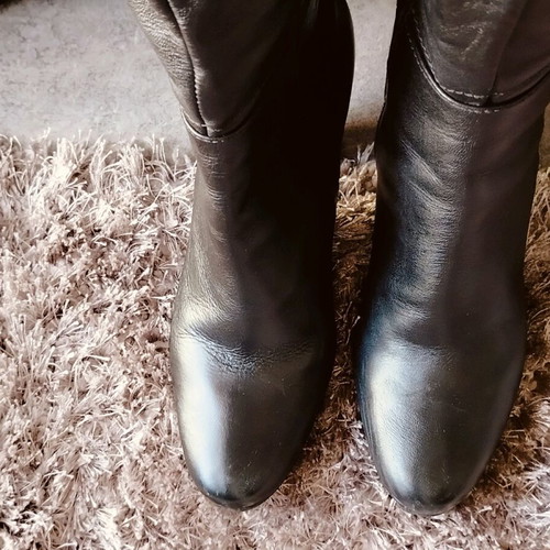 Women's leather boots black size 38 like new