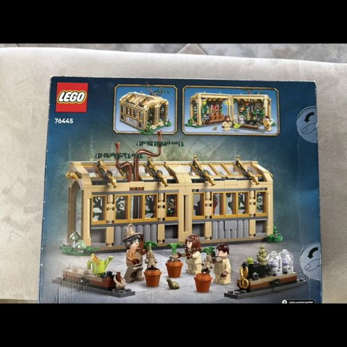 LEGO Harry Potter Hogwarts Castle Herbology Class set, 390 pcs, 8+