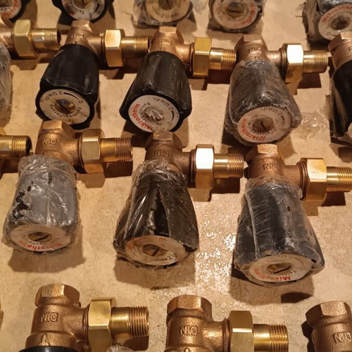 Heimeier Mikrotherm control valve new, 19 pieces