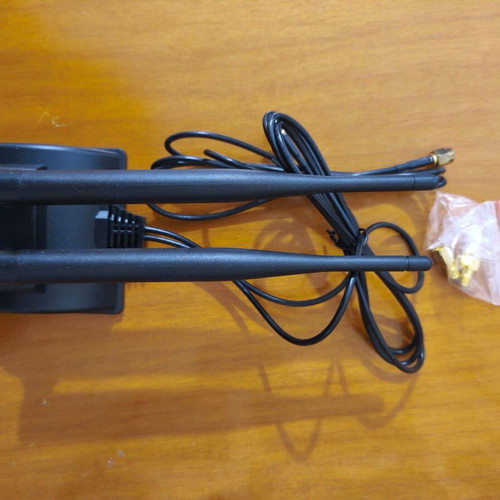 Wi-Fi Dual Band External Antenna new with base and magnetic mount