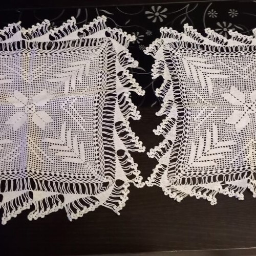 Handmade crochet table linens set of 2 like new