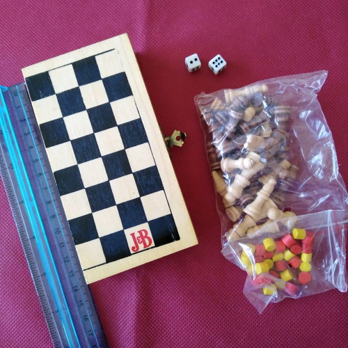 J&B wooden chess set like new, backgammon included