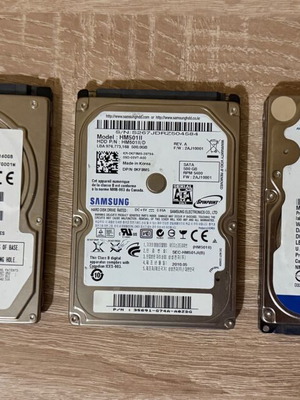 2.5’’ hard drives used, pack of 3 for spare parts