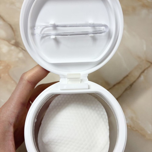 Needly Daily Toner Pad like new, 80 pads