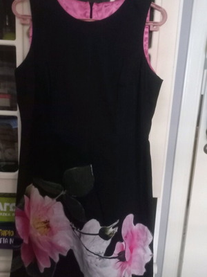 Dress like new, slightly elastic, size M