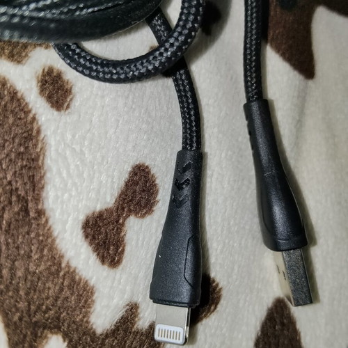 Mcdodo USB-A to Lightning charging and data cable