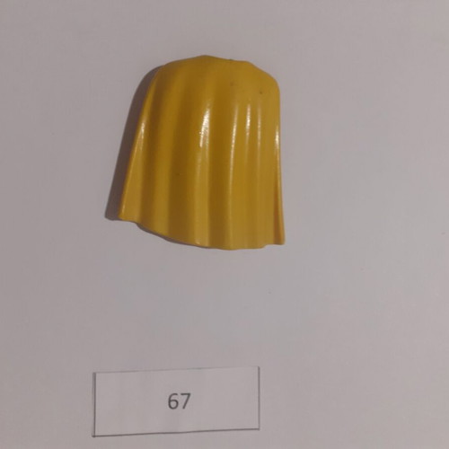 Playmobil yellow cape 67 used