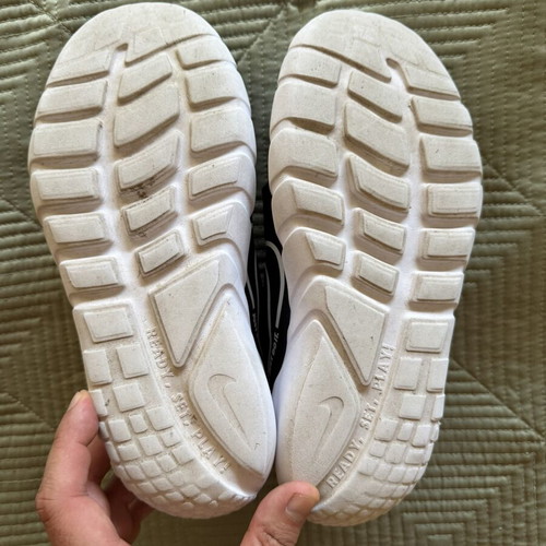 Nike Flex Runner 2 slip on sneakers used, size 38.5 unisex, black and white
