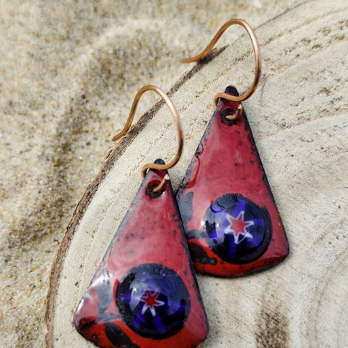 Handmade vintage enameled earrings with Murano glass
