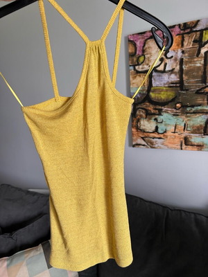 BSB top yellow like new with unique neckline