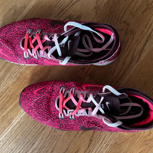 Αθλητικά παπούτσια Nike Free Run σαν καινούργια, μέγεθος 41, γυναικεία