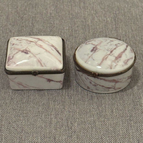 Jewelry boxes set of 2 unused with marble look and bronze closure