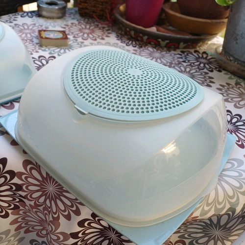 Tupperware large cheese container like new