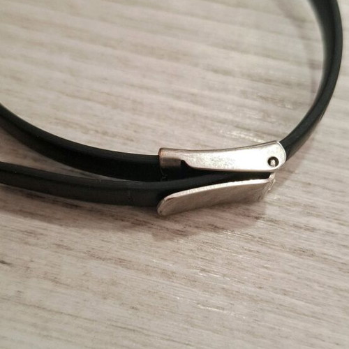Men's rubber bracelet with silver identity plate used, black