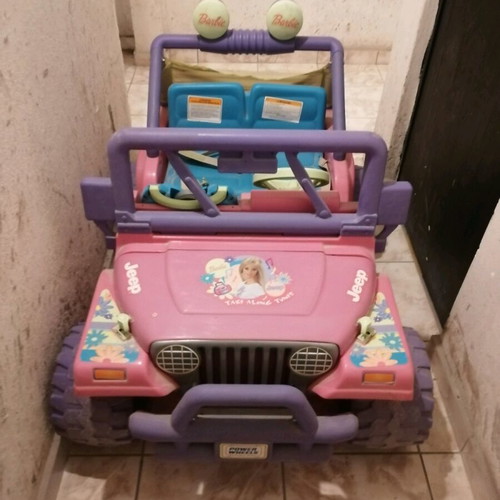 Αυτοκίνητο Barbie jeep μεταχειρισμένο για μικρά κοριτσάκια με μπαταρία