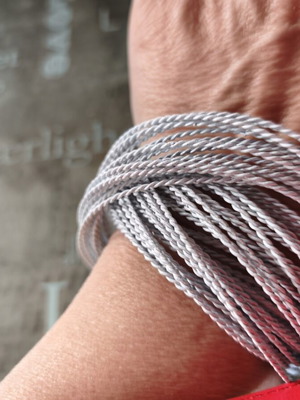 Metal bracelet, white
