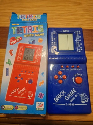 Zi Sheng Tetris Brick Game like new, mini with 1.8" screen