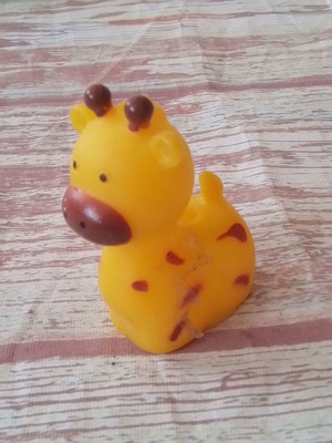 Giraffe Squeeze Figure like new