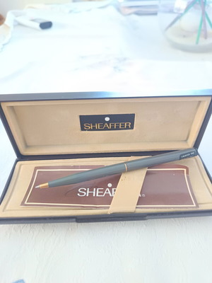 Sheaffer TRZ Model 83 Medium Vintage Pen with Case