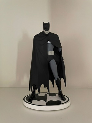 Batman Black & White David Mazzucchelli 2nd Edition Statue like new