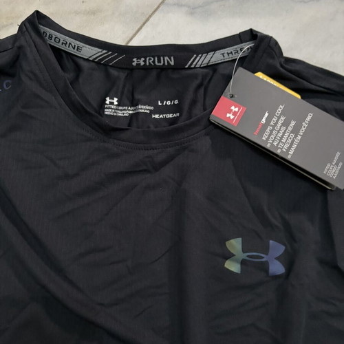 Under Armour reflective T-shirt size L new