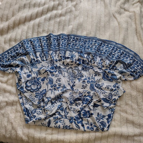 Mediterranean Blue and White Floral Dress like new with Short Sleeves